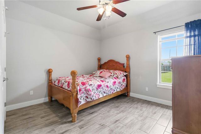 1353 Valle Lane, Tontitown, AR 72762