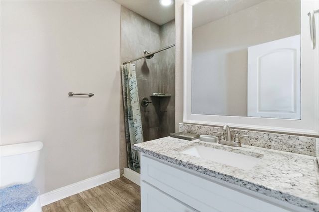 1353 Valle Lane, Tontitown, AR 72762