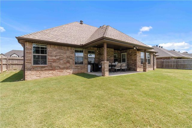 1353 Valle Lane, Tontitown, AR 72762
