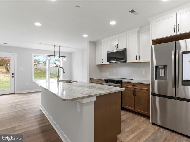 325 DEVONSHIRE RD, Hagerstown, MD 21740