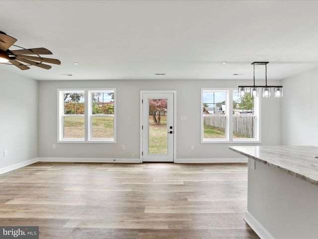 325 DEVONSHIRE RD, Hagerstown, MD 21740