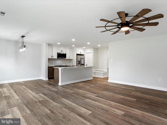 325 DEVONSHIRE RD, Hagerstown, MD 21740