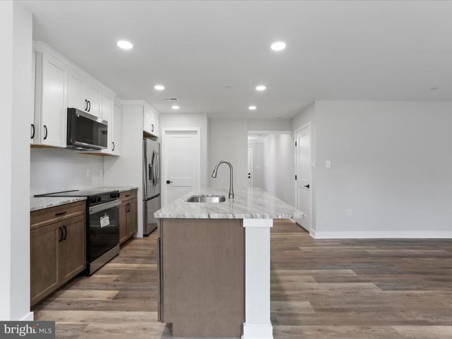 325 DEVONSHIRE RD, Hagerstown, MD 21740