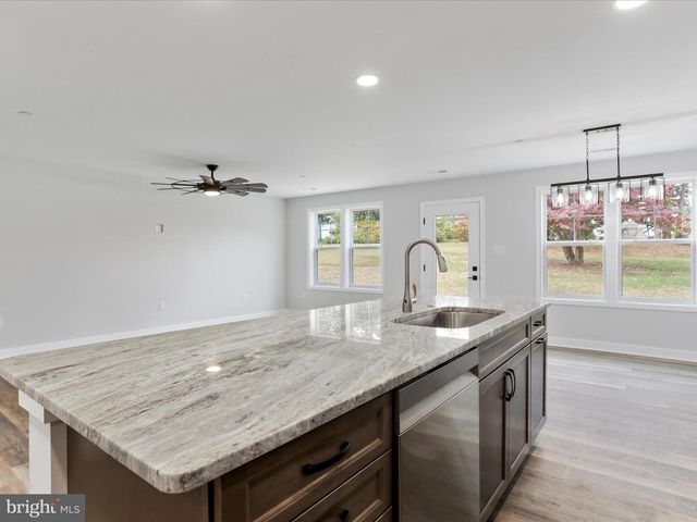 325 DEVONSHIRE RD, Hagerstown, MD 21740