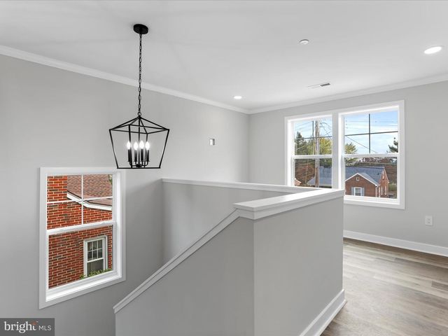 325 DEVONSHIRE RD, Hagerstown, MD 21740