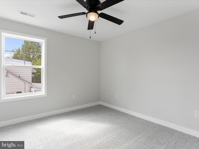 325 DEVONSHIRE RD, Hagerstown, MD 21740