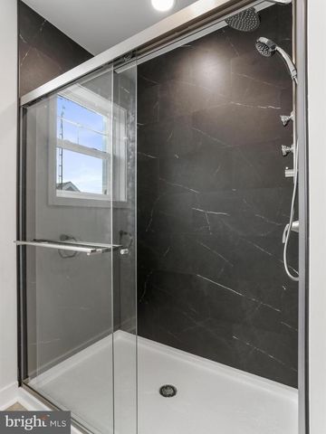 325 DEVONSHIRE RD, Hagerstown, MD 21740