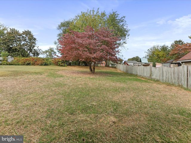 325 DEVONSHIRE RD, Hagerstown, MD 21740