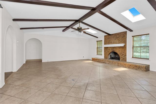 11120 N D Street, La Porte, TX 77571