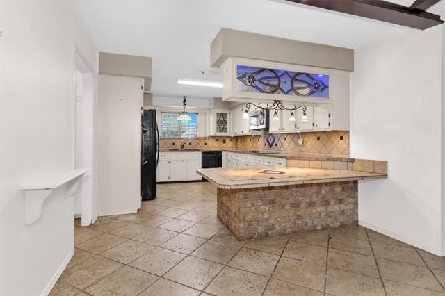11120 N D Street, La Porte, TX 77571