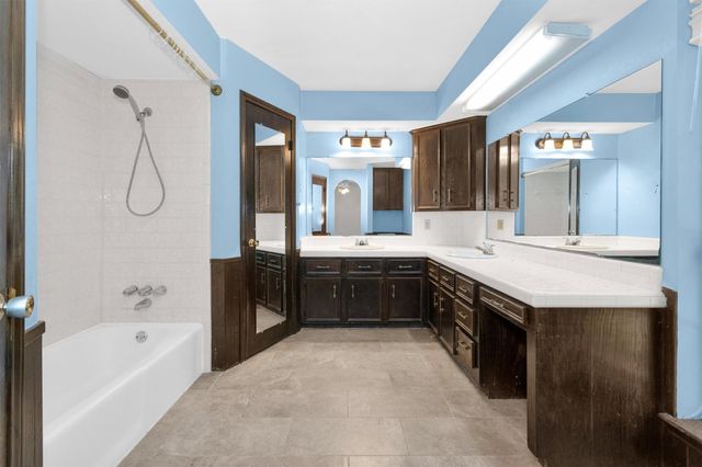 11120 N D Street, La Porte, TX 77571