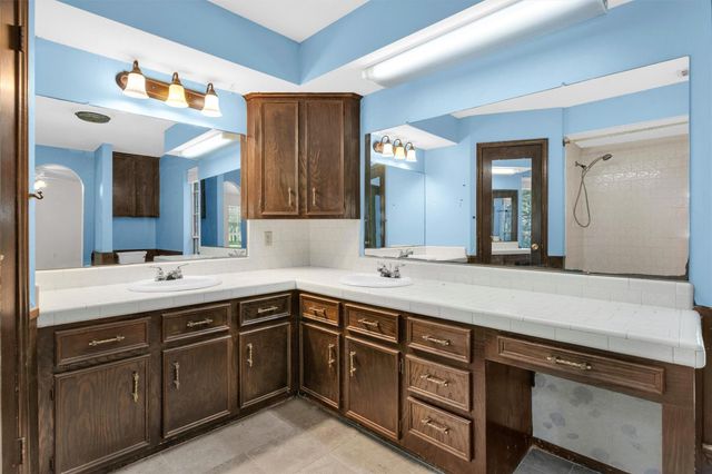 11120 N D Street, La Porte, TX 77571