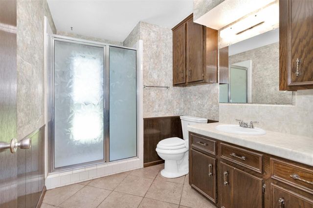 11120 N D Street, La Porte, TX 77571