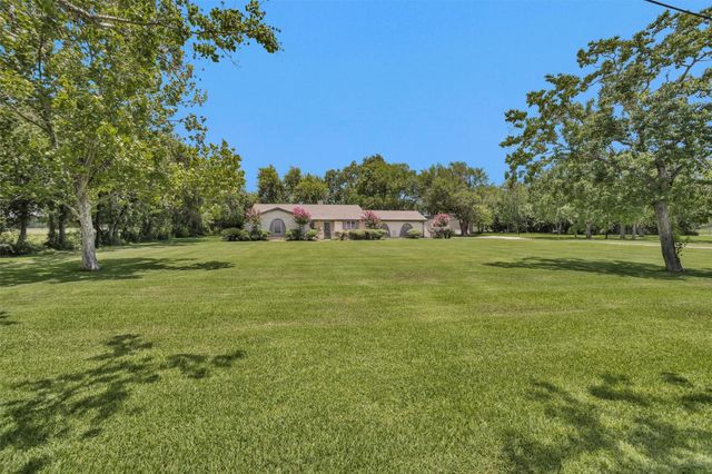 11120 N D Street, La Porte, TX 77571
