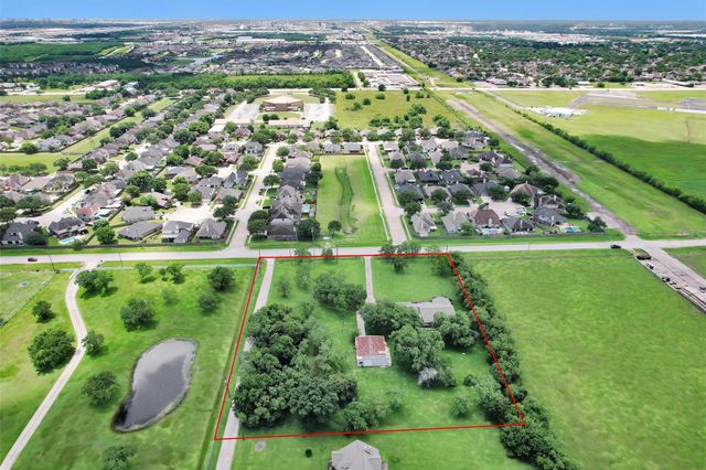 11120 N D Street, La Porte, TX 77571