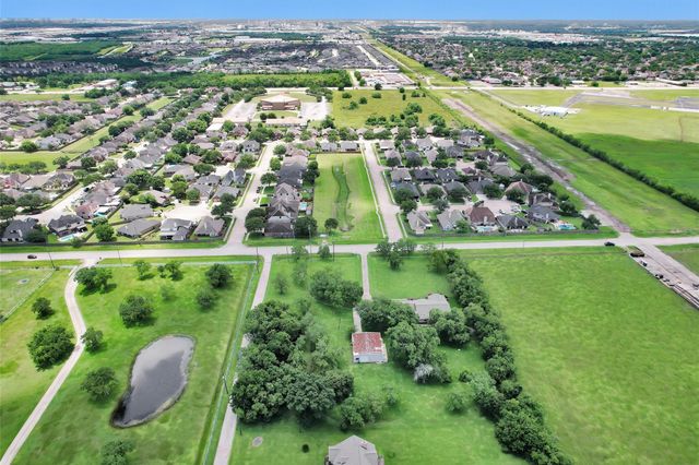 11120 N D Street, La Porte, TX 77571