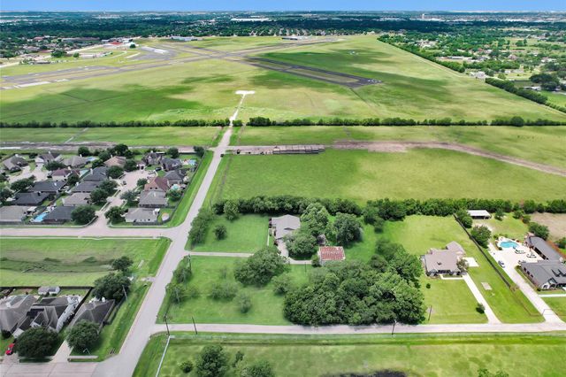 11120 N D Street, La Porte, TX 77571