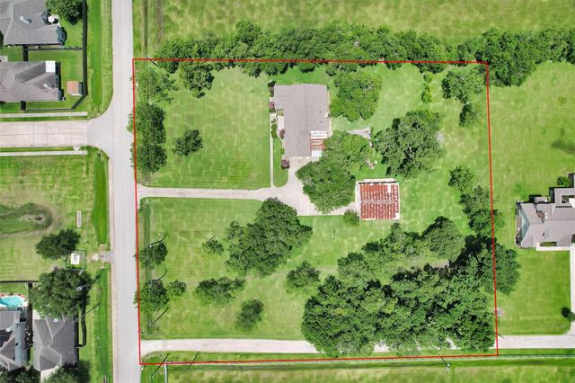 11120 N D Street, La Porte, TX 77571