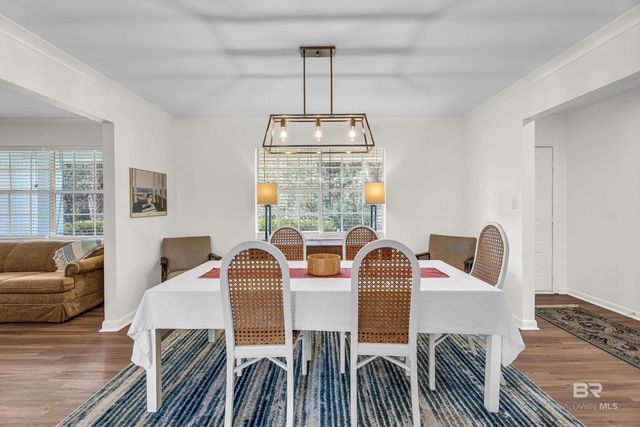 18 Blue Island Avenue, Fairhope, AL 36532