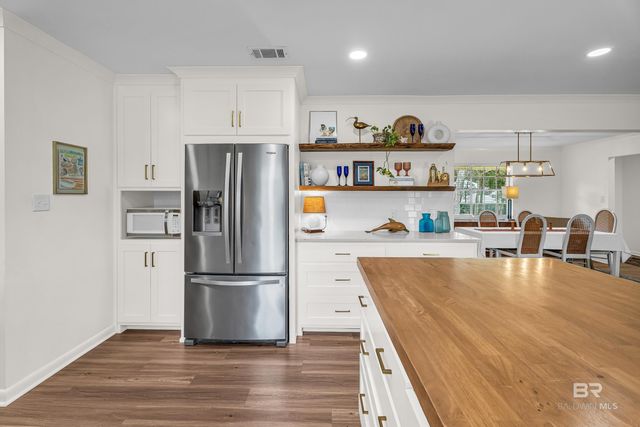 18 Blue Island Avenue, Fairhope, AL 36532