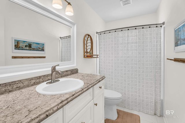 18 Blue Island Avenue, Fairhope, AL 36532