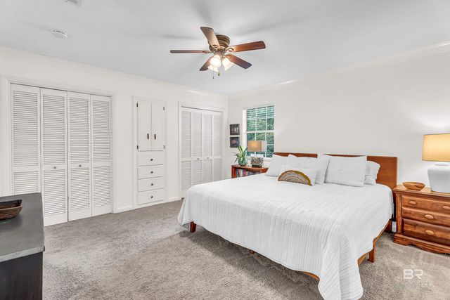 18 Blue Island Avenue, Fairhope, AL 36532