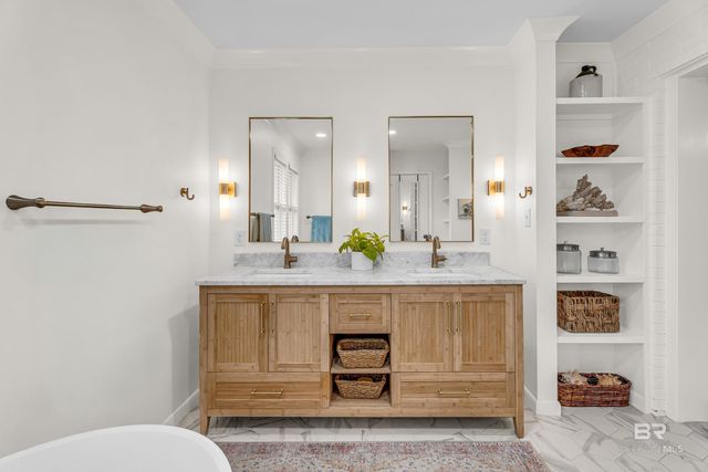 18 Blue Island Avenue, Fairhope, AL 36532