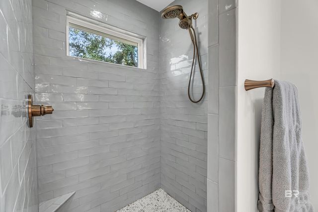 18 Blue Island Avenue, Fairhope, AL 36532