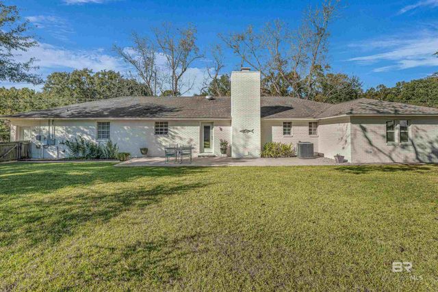 18 Blue Island Avenue, Fairhope, AL 36532
