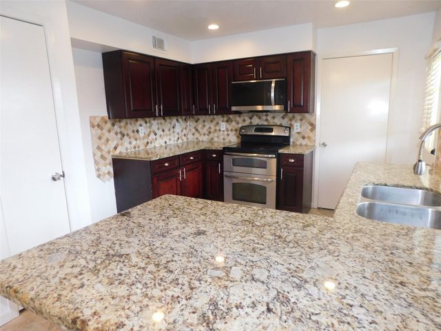 2754 Quarry Hill Road, Sugar Land, TX 77478