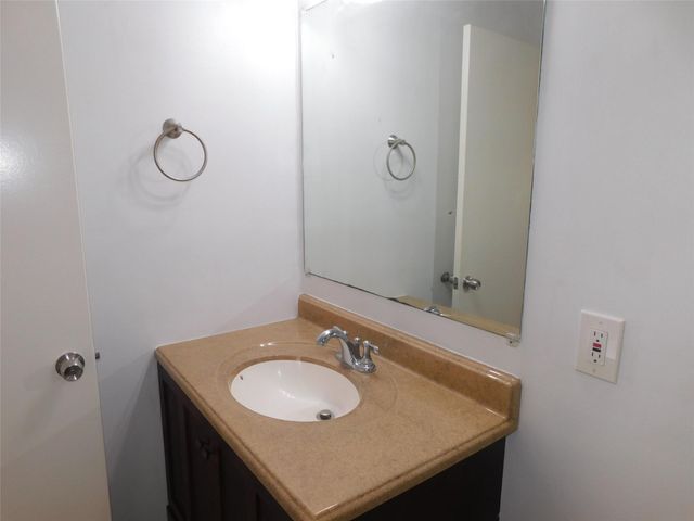 2754 Quarry Hill Road, Sugar Land, TX 77478