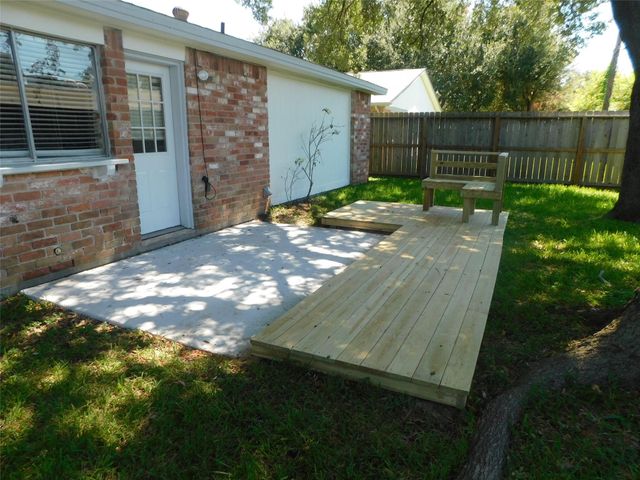 2754 Quarry Hill Road, Sugar Land, TX 77478