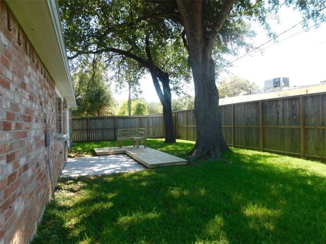 2754 Quarry Hill Road, Sugar Land, TX 77478