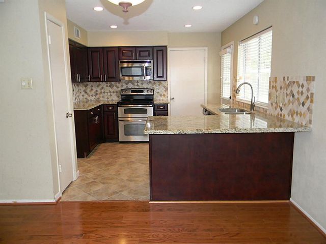 2754 Quarry Hill Road, Sugar Land, TX 77478
