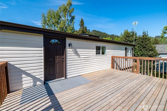 23844 Old Day Creek Road, Sedro Woolley, WA 98284