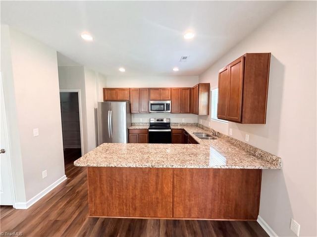 1925 Glenburn Drive, Winston-salem, NC 27127