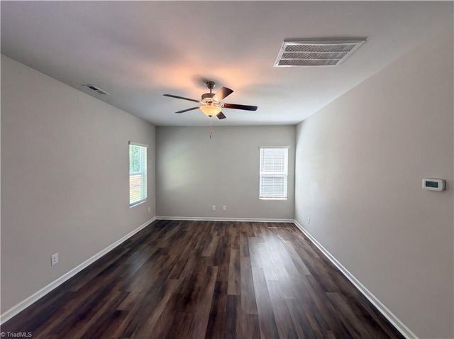 1925 Glenburn Drive, Winston-salem, NC 27127