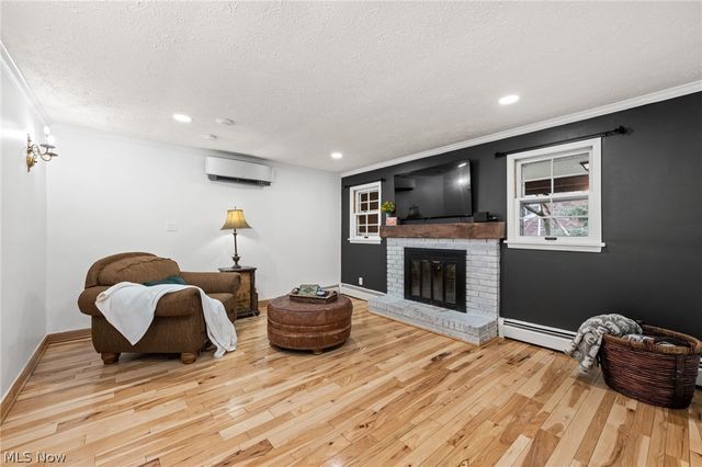 52 Carriage Stone Drive, Chagrin Falls, OH 44022