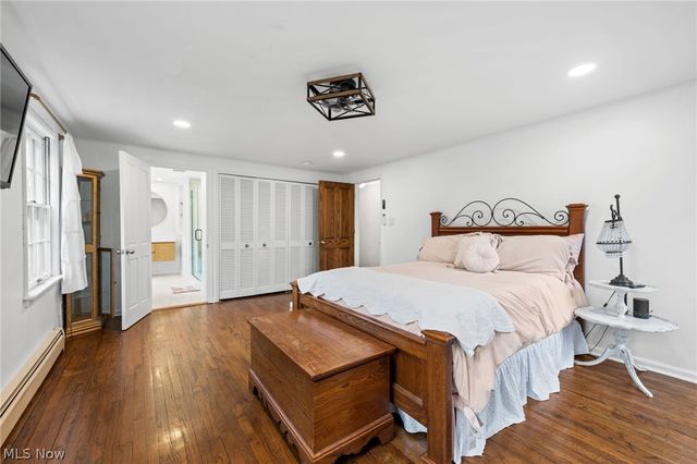 52 Carriage Stone Drive, Chagrin Falls, OH 44022