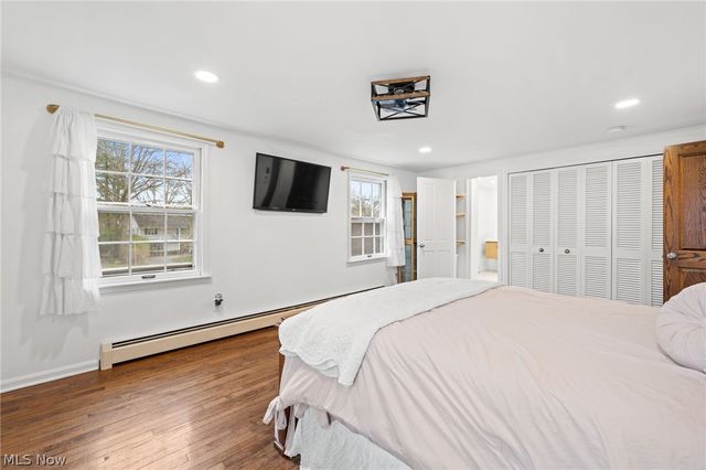 52 Carriage Stone Drive, Chagrin Falls, OH 44022