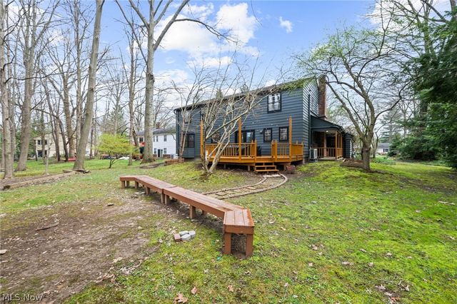 52 Carriage Stone Drive, Chagrin Falls, OH 44022