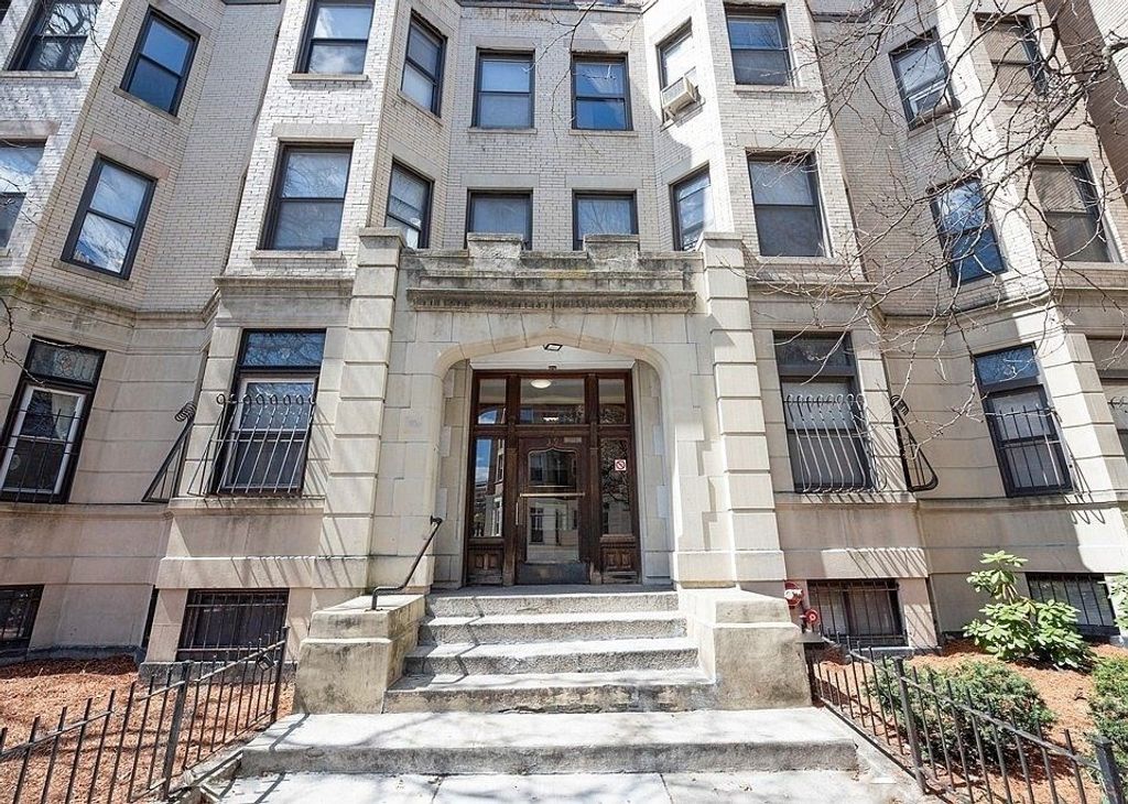 39 Hemenway Street 09, Boston, MA 02115