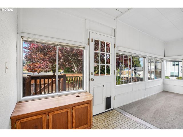 8417 N BERKELEY Ave, Portland, OR 97203