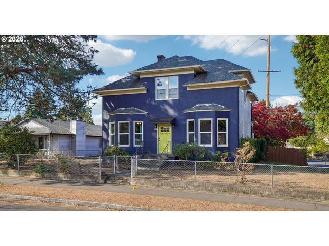 8417 N BERKELEY Ave, Portland, OR 97203