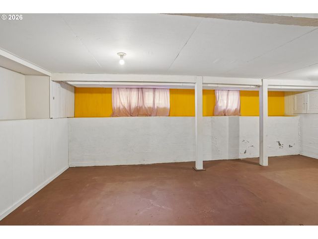 8417 N BERKELEY Ave, Portland, OR 97203