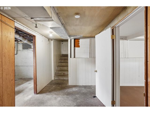 8417 N BERKELEY Ave, Portland, OR 97203