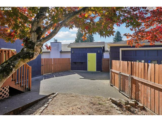 8417 N BERKELEY Ave, Portland, OR 97203
