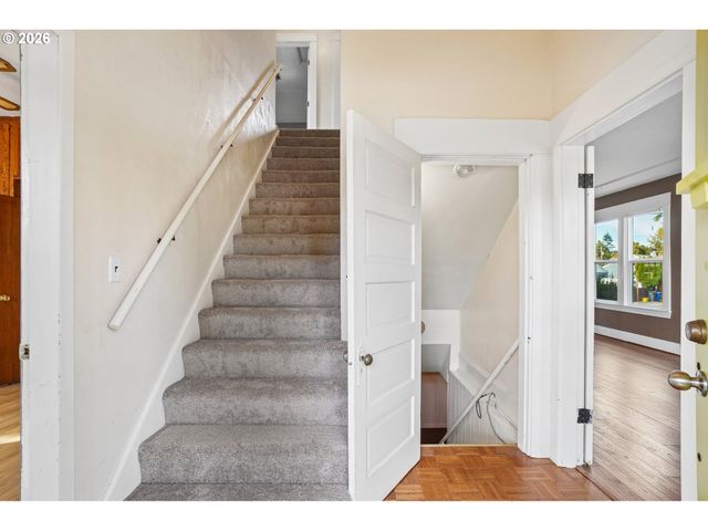 8417 N BERKELEY Ave, Portland, OR 97203
