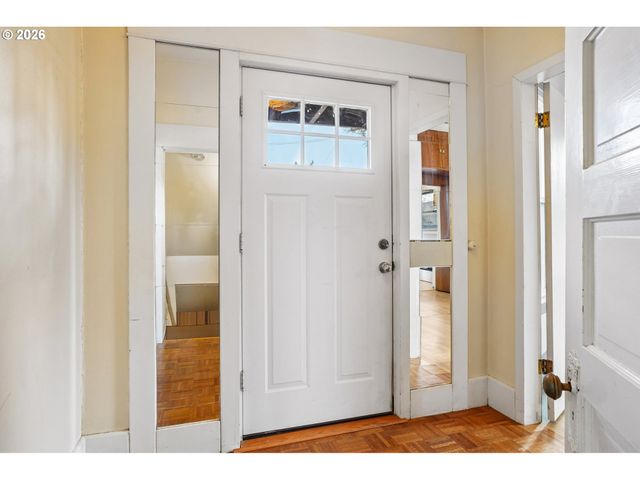8417 N BERKELEY Ave, Portland, OR 97203