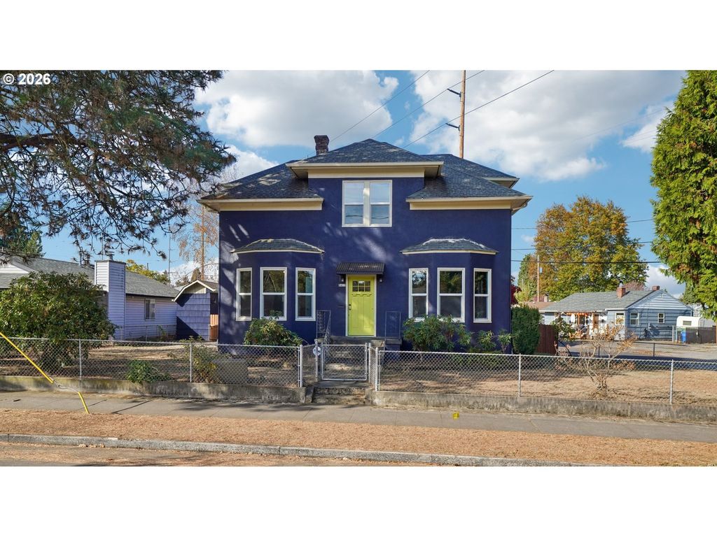 8417 N BERKELEY Ave, Portland, OR 97203